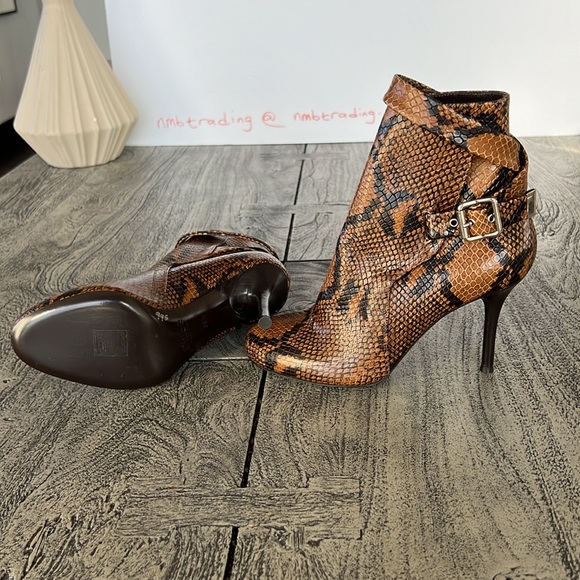 Chloe size 6.5M textured snake print leather ankle hi boots - Picture 9 of 16